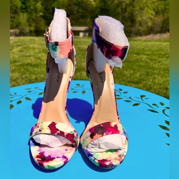 Glister flowered heels - Picture 2 of 5